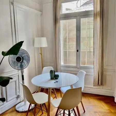 Apartment A Luxurious With Ac On Promenade Des