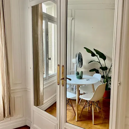 A Luxurious With Ac On Promenade Des * ניס