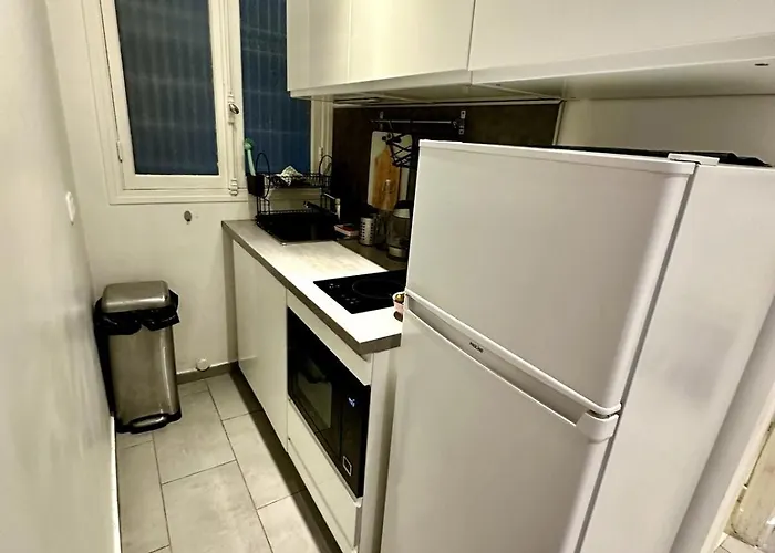 A Luxurious With Ac On Promenade Des Apartament *